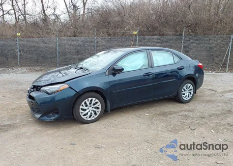 2017 Toyota Corolla Le z USA, uszkodzony, nr VIN 2T1BURHE8HC869691